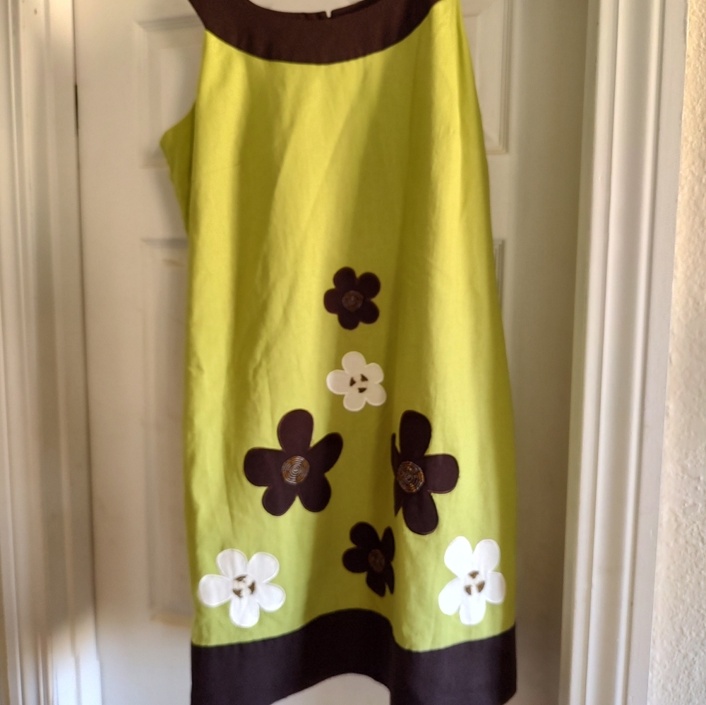 Cute summer dress. Brand, signature by Robbie Bee. Size 14.